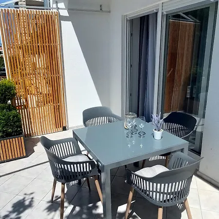 Maris Apartment