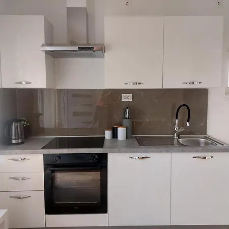 Apartment Maris *