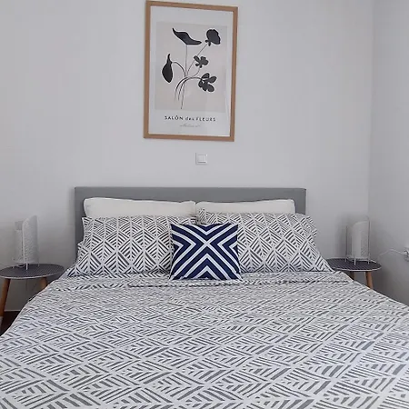 Maris Apartment *